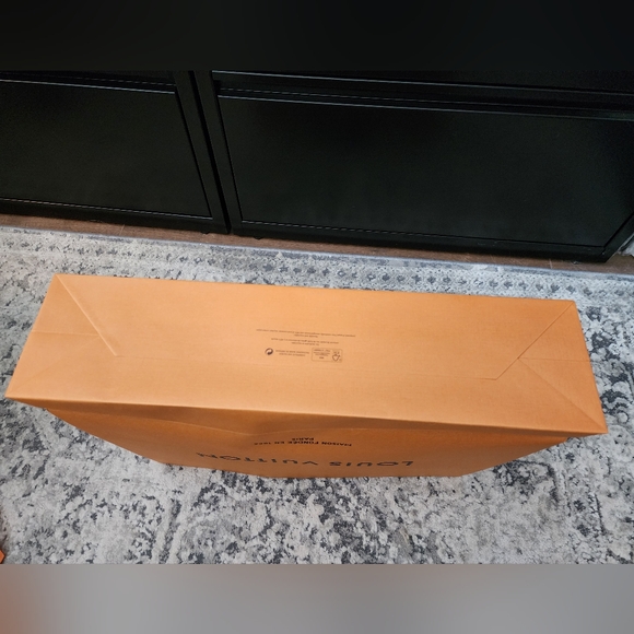 Louis Vuitton Shopping Bag with Ribbon - Picture 5 of 8